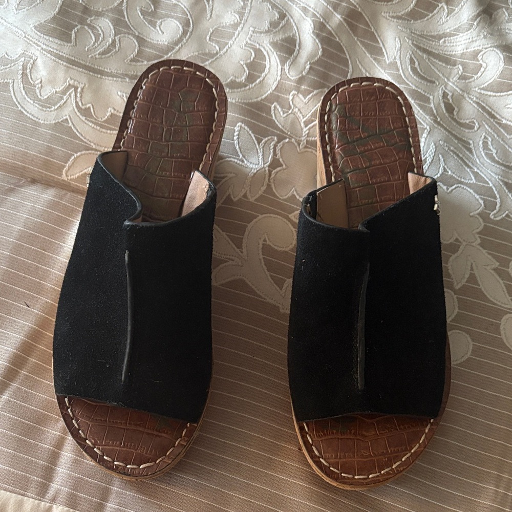 Sam Edelman Black Slide Suede - LIKE NEW Sandals